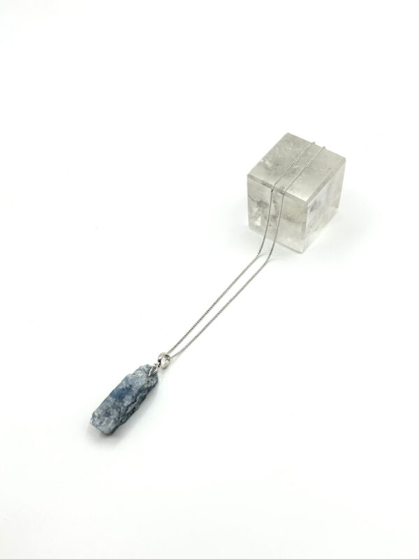 Colar Cianita Azul